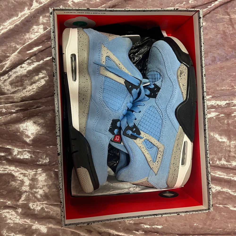 Jordan 4 University Blue (GS)